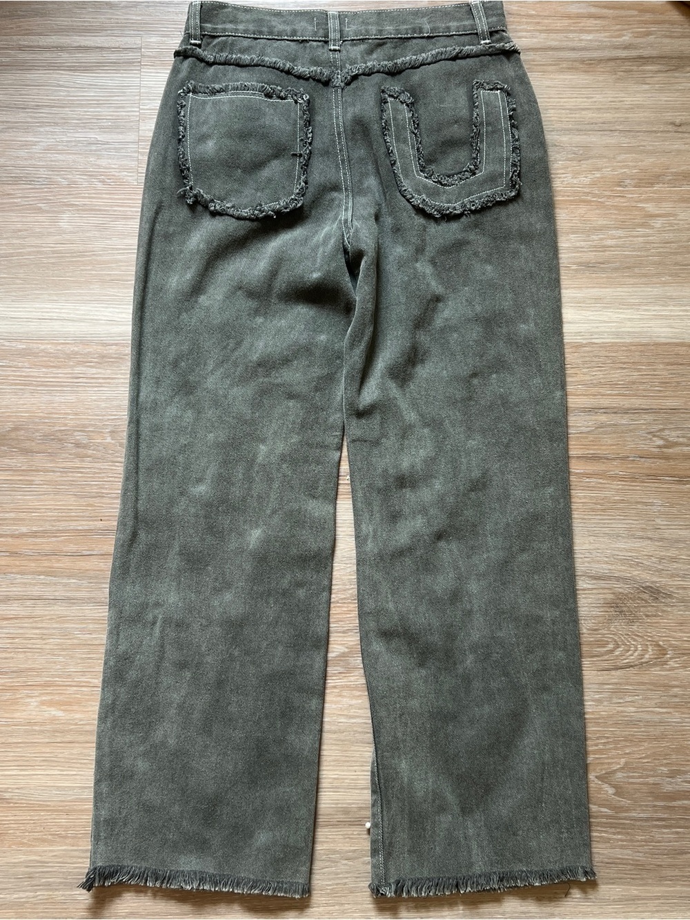 POL Pearl Embellished Wide Leg Jeans Gray Denim Size S NWOT 28 - Picture 2 of 9